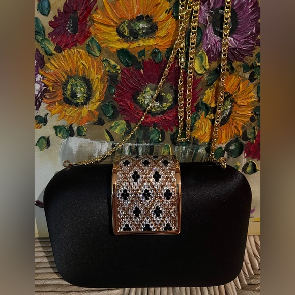 πSOLDπ EVENING BAG π HOST PICK π - Picture 7 of 13